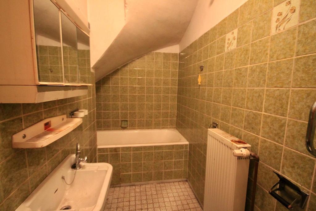 Badezimmer (Haus rechts)