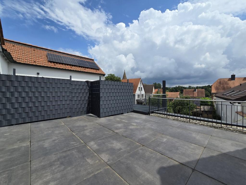 Modern sanierte 2-Zi.-DG Wohnung mit großzügiger Dachterrasse in Main nähe - Photo 4