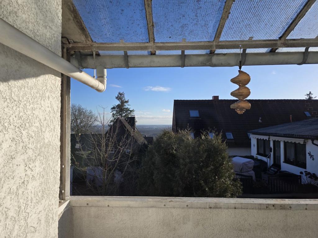 Attraktive 2,5 Zi. Wohnung mit Balkon + Wintergarten mit tollem Ausblick - Foto 5