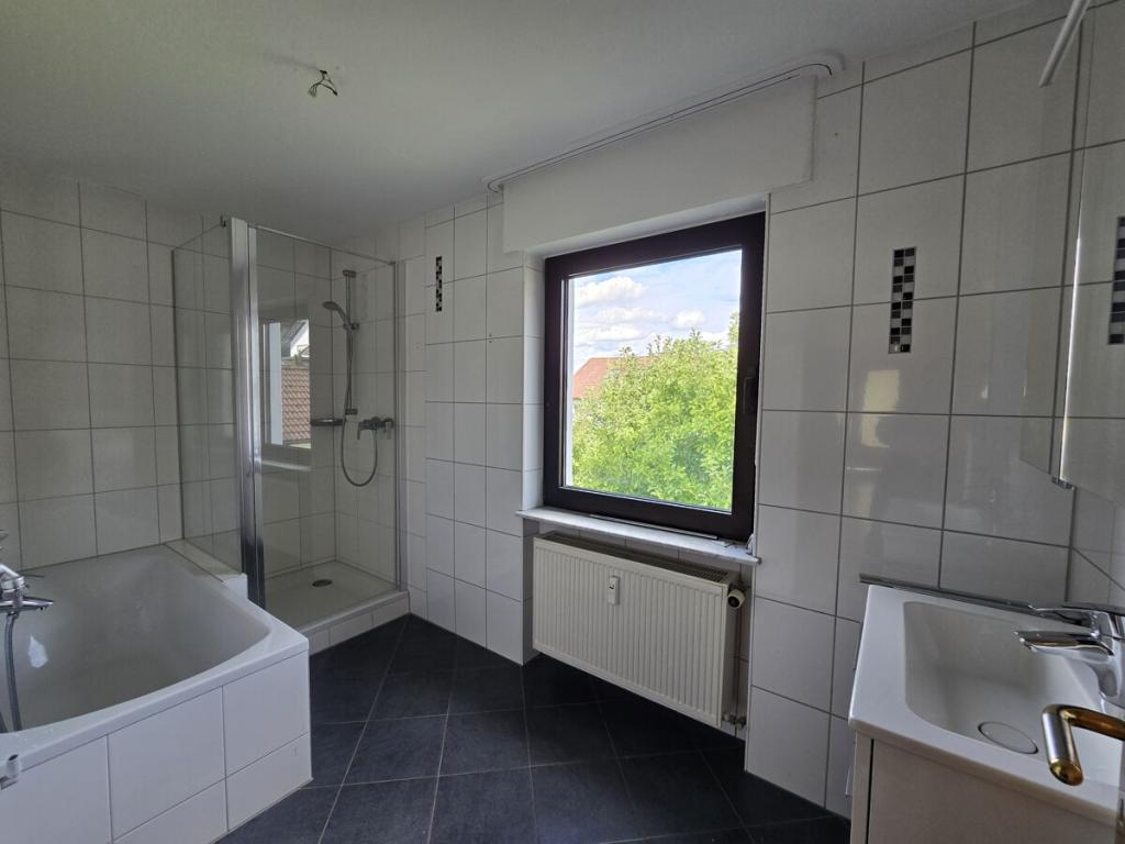 Helle 3.Zi.-Wohnung mit Balkon und attraktiver Verkehrsanbindung - Photo 3