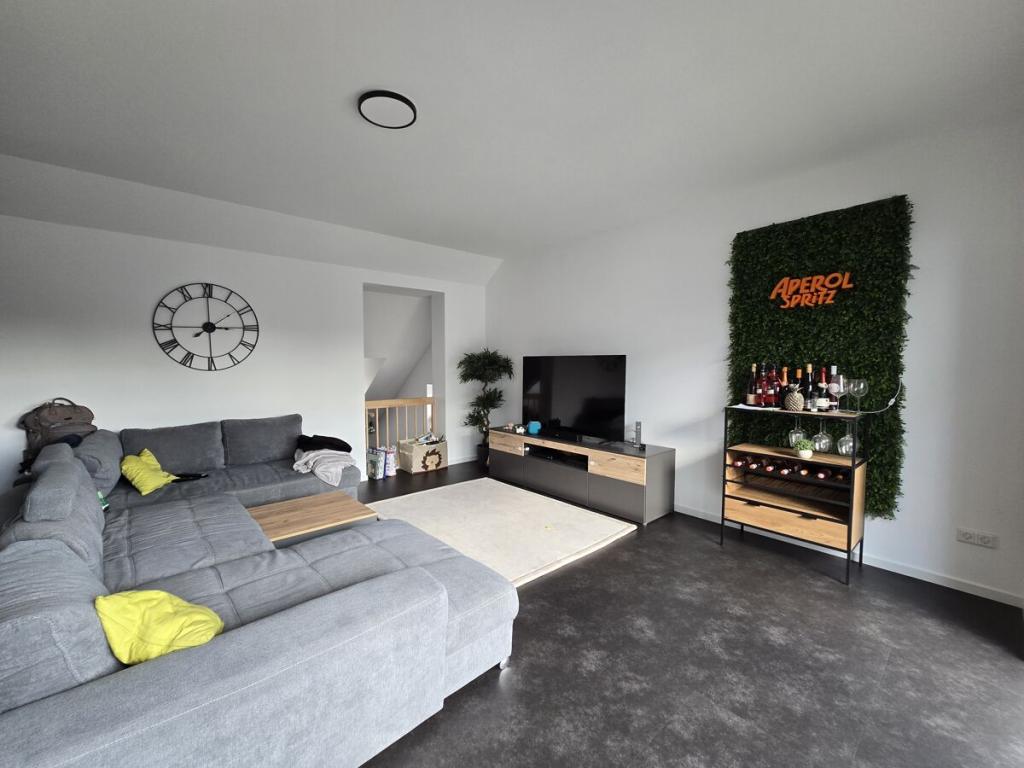 Große moderne 3.Zi. Wohnung mit durchdachtem Grundriss und einer großen Dachterrasse. - Foto 1