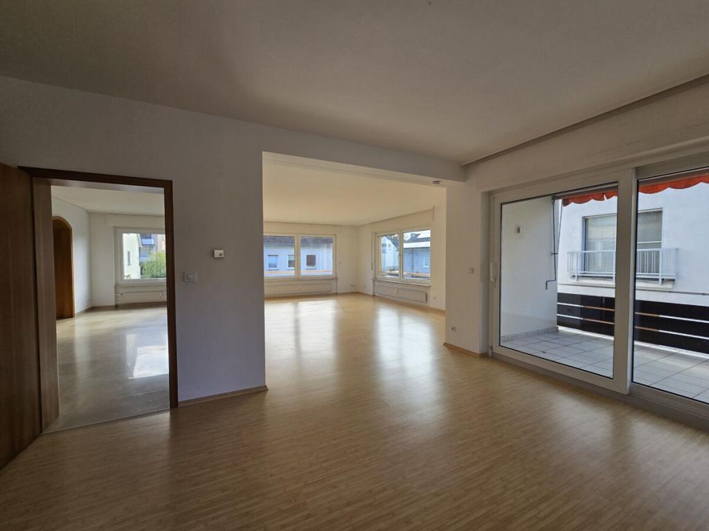 Wohnen mit Hauscharakter – außergewöhnliche Maisonette-Wohnung auf 195 m² in Frankfurt-Rödelheim. - Photo 3