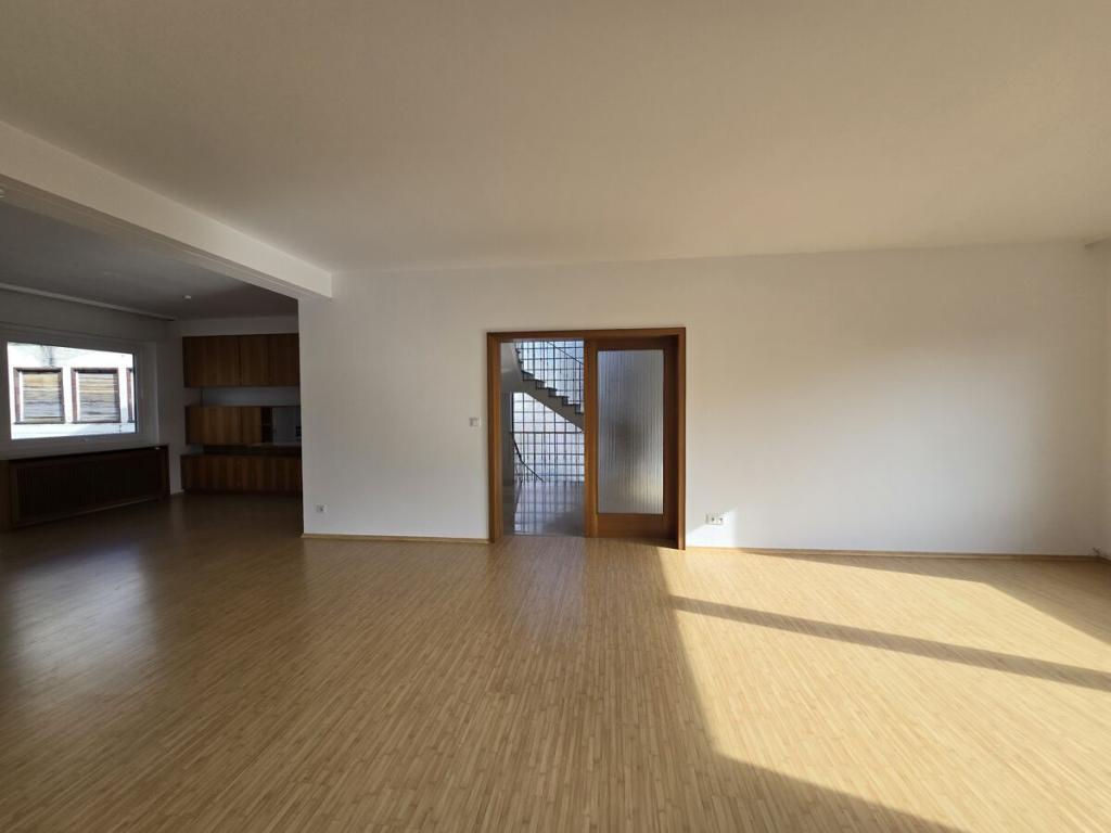 Wohnen mit Hauscharakter – außergewöhnliche Maisonette-Wohnung auf 195 m² in Frankfurt-Rödelheim. - Photo 4