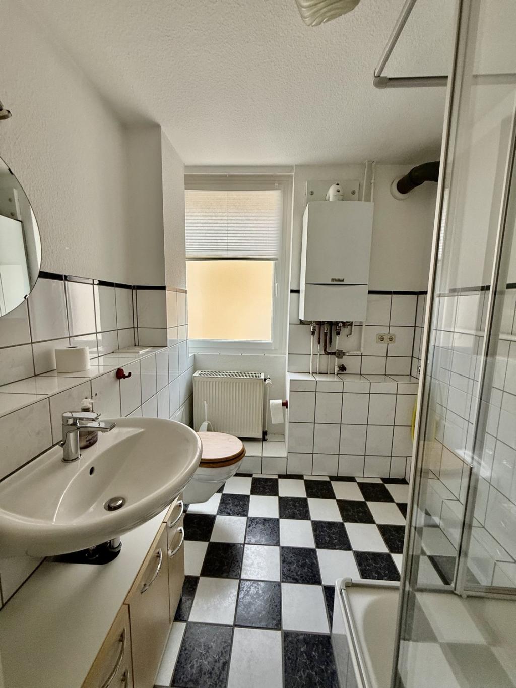 1. Badezimmer 