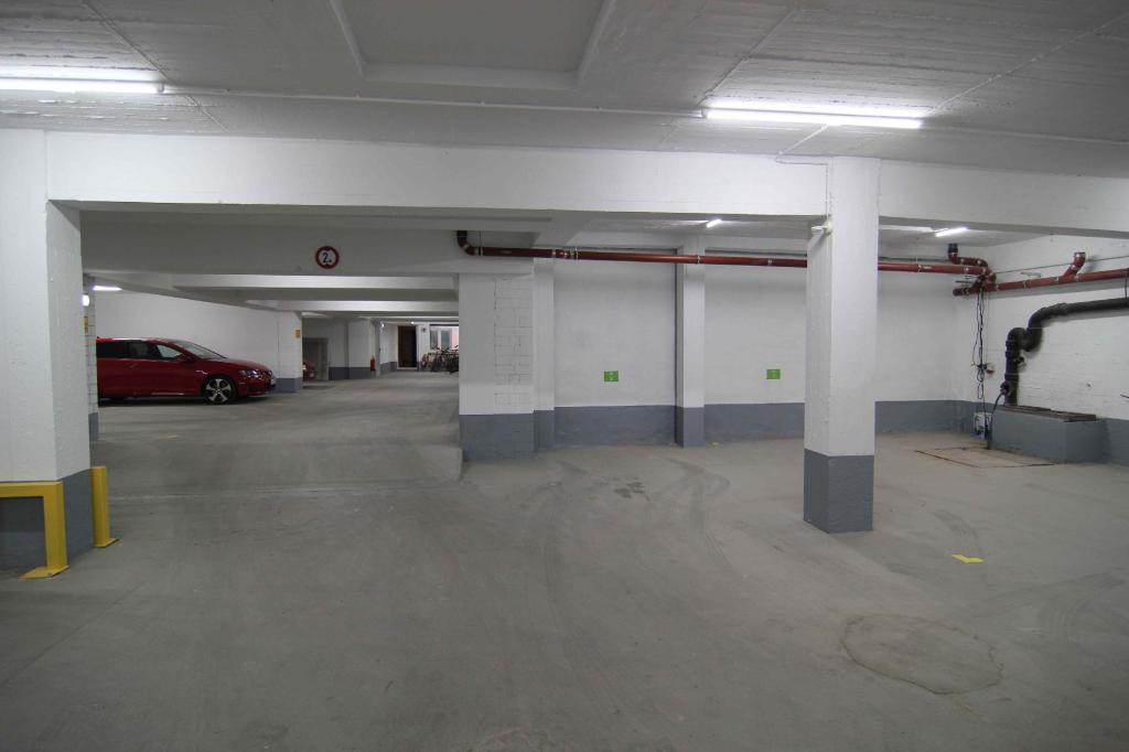 hauseigene Tiefgarage