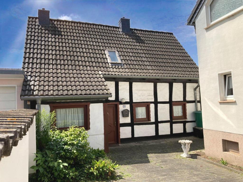 vermietetes Fachwerkhaus