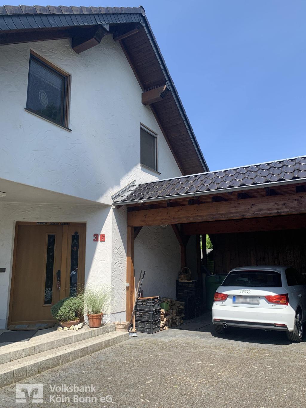 Vorderansicht/Carport