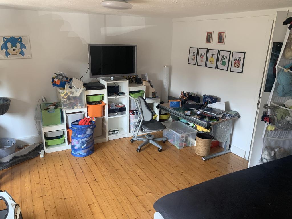 Zimmer 2 OG