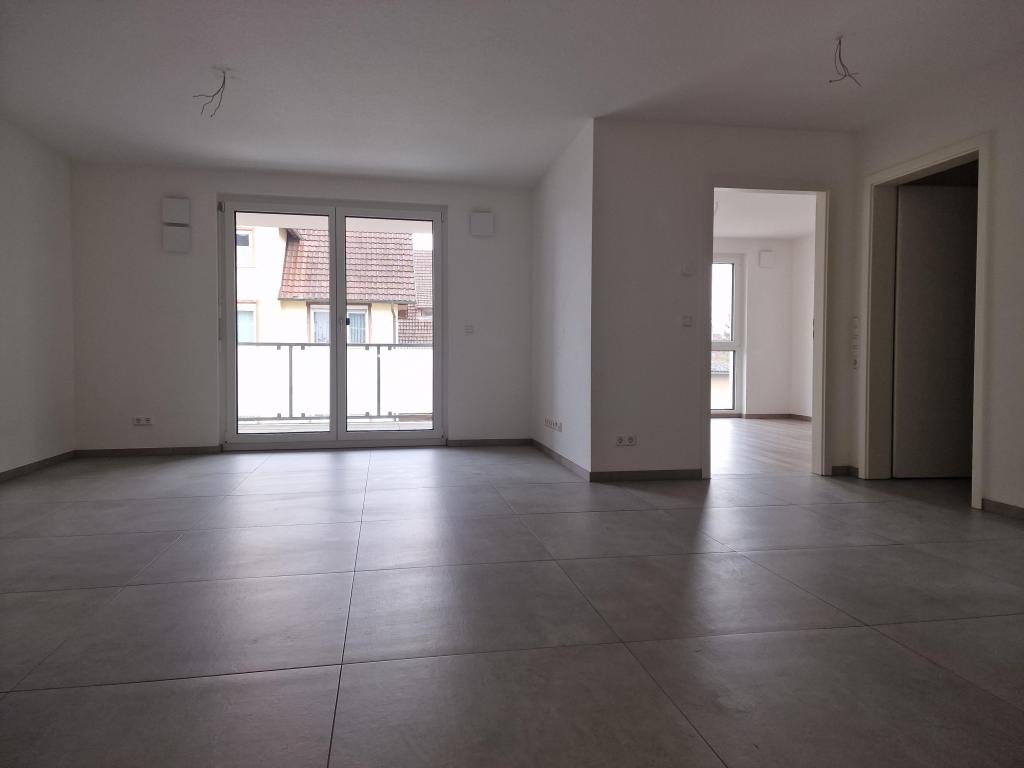 Schöne neuwertige 2,5-Zimmer-Wohnung mit Balkon in Rottenburg - Ergenzingen - Photo 3