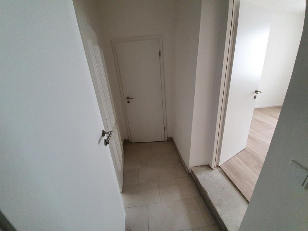 Perfekte Raumaufteilung 2-Zimmer-Wohnung mit Küchenzeile und Duschbad - Photo 4