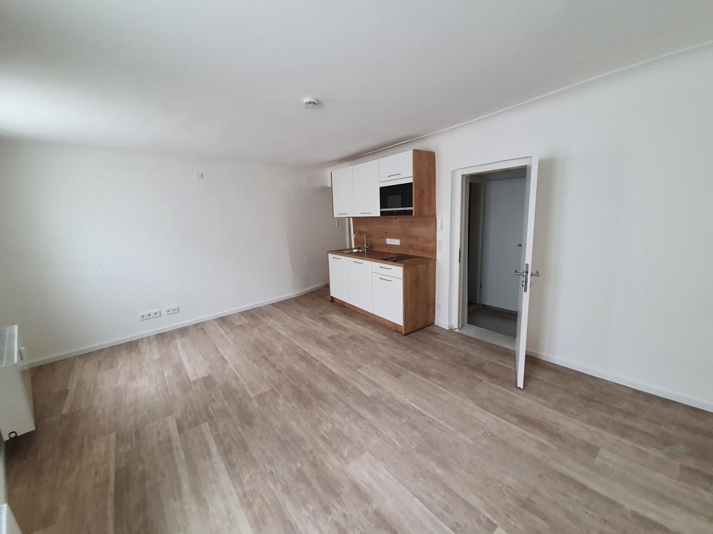 Perfekte Raumaufteilung 2-Zimmer-Wohnung mit Küchenzeile und Duschbad - Photo 1