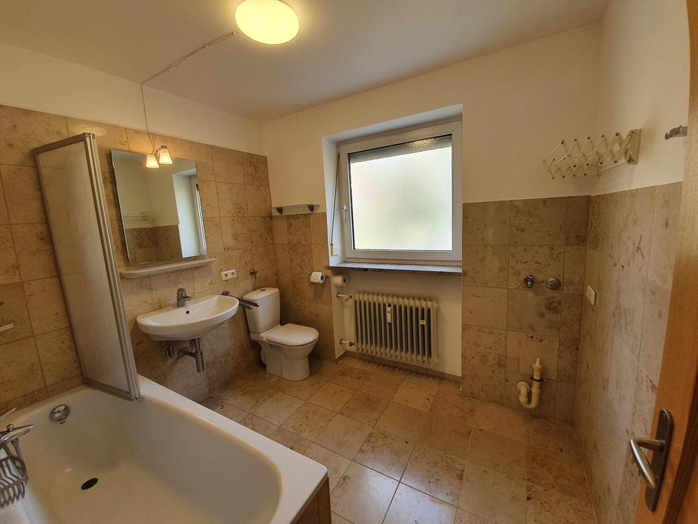 Großzügig Wohnen mit Blick ins Grüne 2-Zimmer-Wohnung mit EBK, Tageslichtbad und Balkon - Photo 4