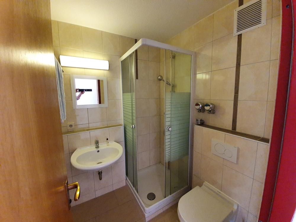 Appartement in UNI-Nähe! 1-Zimmer-Terrassenappartement in ruhiger und grüner Wohnlage - Photo 3