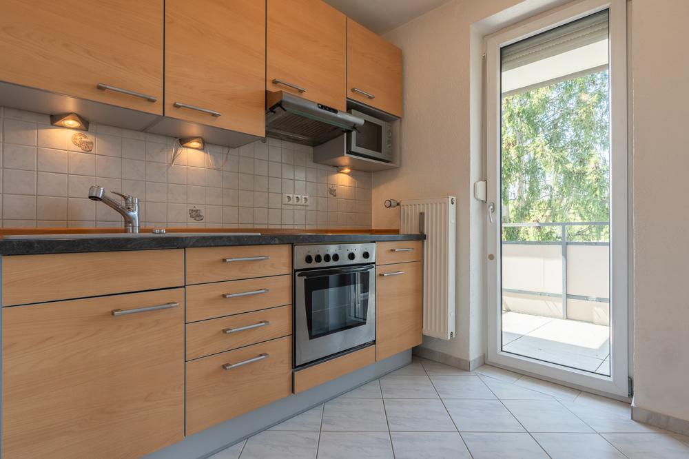 Praktisch geschnittene 2-Zimmer-Wohnung mit separater Küche und Balkon in Passau Rittsteig - Foto 3