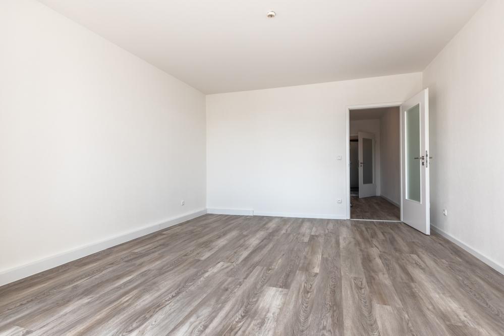 Komplett saniert in bester Lage! 2-Zimmer-Wohnung mit Balkon, Duschbad & EBK - Foto 1