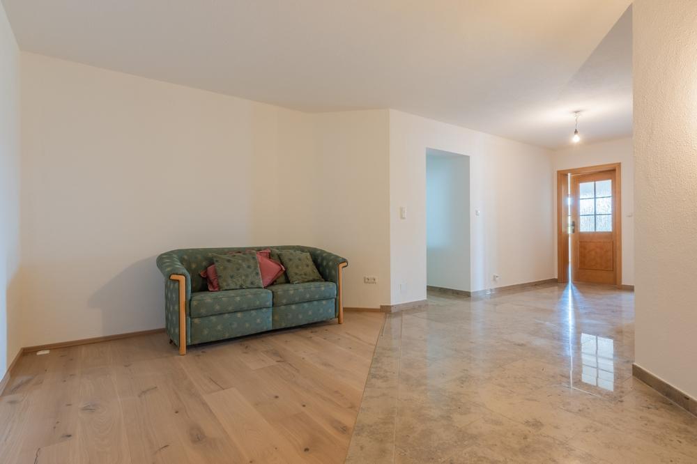 Großzügig Wohnen mit Fernblick 3-Zimmer-Wohnung mit 2 Bädern, Balkon und EBK - Foto 2