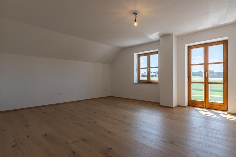 Großzügig Wohnen mit Fernblick 3-Zimmer-Wohnung mit 2 Bädern, Balkon und EBK - Foto 4