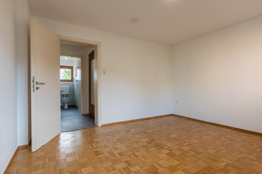 Schlafzimmer (2)