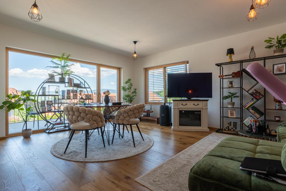 Zentrumsnah wohnen in Waldkirchen 3-Zimmer-Wohnung mit Tageslichtduschbad, EBK, Terrasse und Garten - Foto 1