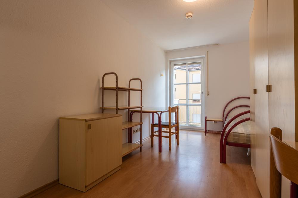 Klein aber fein in Zentrumsnähe Voll Möbliertes 1-Zimmer-Appartement mit Duschbad, Balkon und EBK - Photo 1