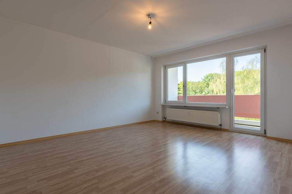 Wohnen mit Weitblick 2-Zimmer-Wohnung mit Wannenbad, Balkon und EBK - Foto 1
