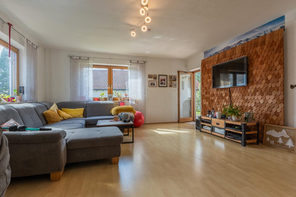 Wohnen und Leben in Passau - Wörth 3-Zimmer-Wohung mit Privatgarten und Tageslichtbad - Photo 1