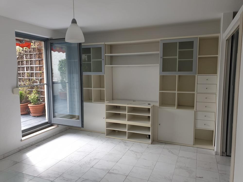 Vollmöbliert wohnen nähe Klinikum 1,5-Zimmer-Wohnung mit Duschbad, EBK und Terrasse - Photo 2