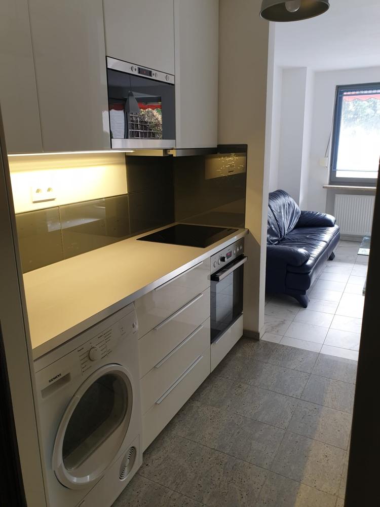 Vollmöbliert wohnen nähe Klinikum 1,5-Zimmer-Wohnung mit Duschbad, EBK und Terrasse - Photo 4