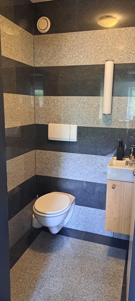 Passau – Innstadt – Göttweiger Straße 2-Zimmer-Wohnung mit offenen Wohn-Kochbereich, Wannenbad und Balkon - Foto 4