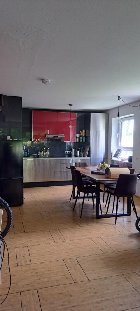 Passau – Innstadt – Göttweiger Straße 2-Zimmer-Wohnung mit offenen Wohn-Kochbereich, Wannenbad und Balkon - Foto 3