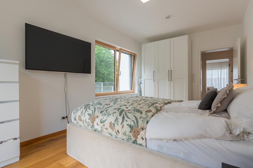 Wohnen mit Weitblick Neuwertige 2-Zimmer-Wohnung mit Tageslichtduschbad, EBK und Balkon - Foto 4
