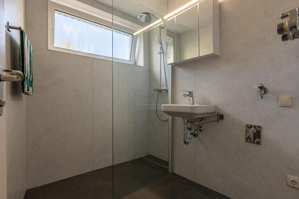 Großzügige 2-Zimmer-Wohnung mit natürlich belichteter Küche, Tageslichtbad und geräumigen Balkon - Photo 5