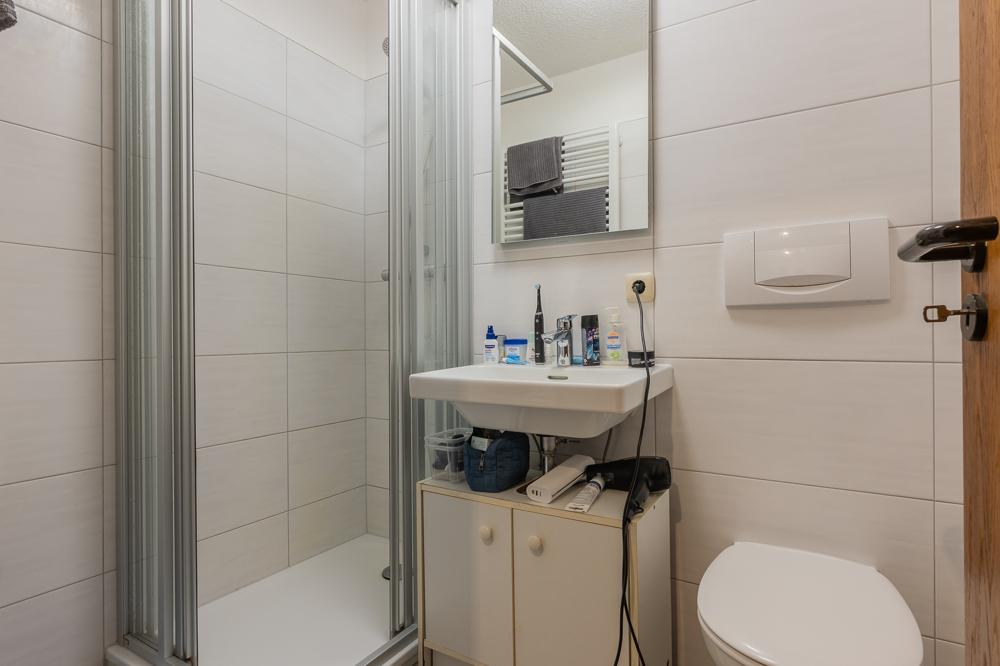 Direkt am Inn gelegen 1-Zimmer-Appartement mit Duschbad, Terrasse und EBK - Photo 4
