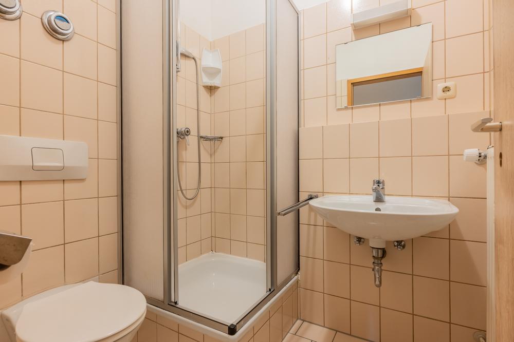 Großzügiges Studentenappartement 1-Zimmer-Appartement in Passau Nähe Zentrum/ UNI - Photo 2