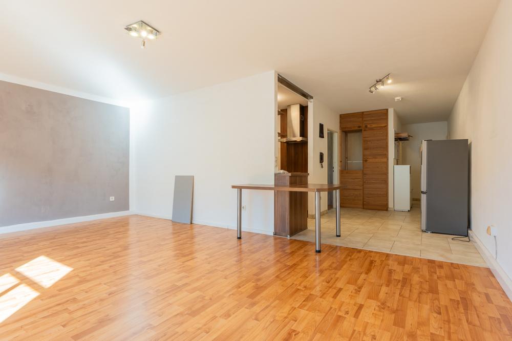 In direkter Nähe zum Zentrum 2-Zimmer-Wohnung mit offener Küche, Balkon und Wannenbad - Foto 1