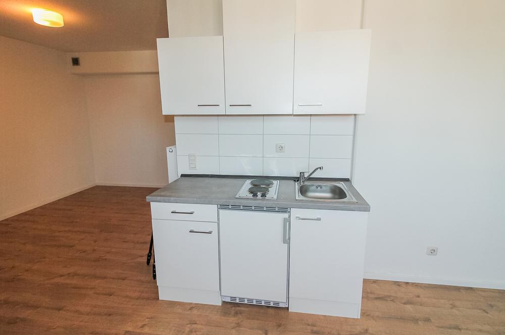 Großzügiges Studentenappartement in der Neuburger Str. / 5 Gehminuten zur neuen Mitte - Photo 2