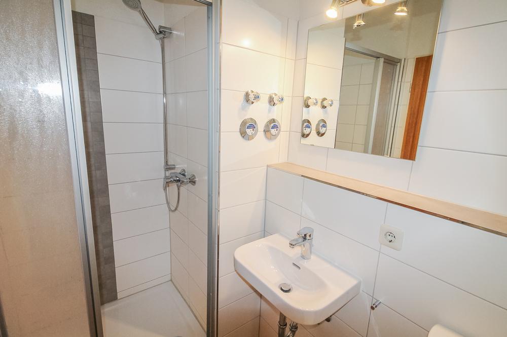 Großzügiges Studentenappartement in der Neuburger Str. / 5 Gehminuten zur neuen Mitte - Photo 4
