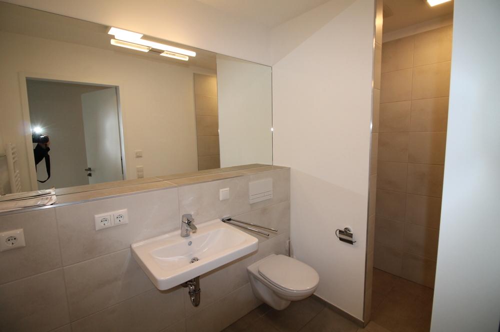 TOPP LAGE NÄHE UNI 1-Zimmer-Appartement mit Duschbad und EBK - Foto 4