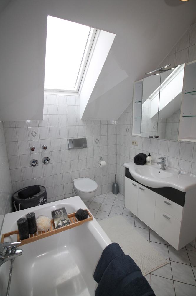 Ganz oben wohnen – Außergewöhnliche Wohnung! 3-Raum-Dachetage mit offenen Wohn-/Ess-/Kochbereich - Foto 4