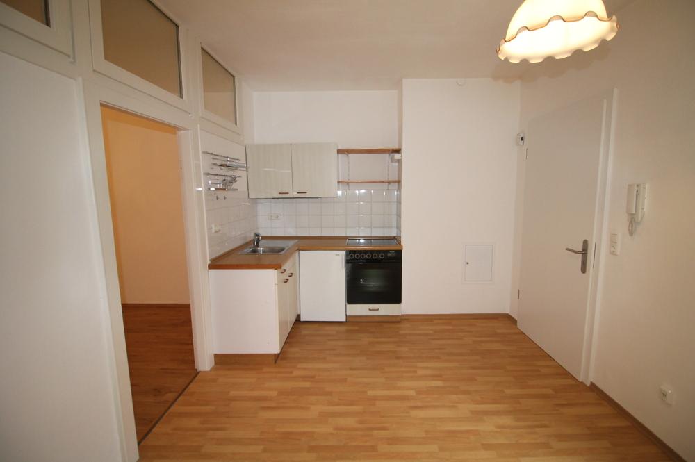 Achtung Studenten: Großzügig Wohnen nähe Zentrum 2-Zimmer-Wohnung mit EBK, Tageslichtbad und Balkon - Photo 3