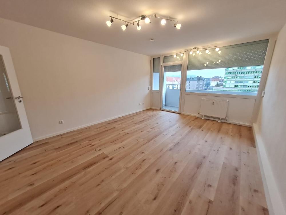 Komplett saniert in bester Lage! 1-Zimmer-Wohnung mit Balkon, Duschbad & EBK - Foto 2