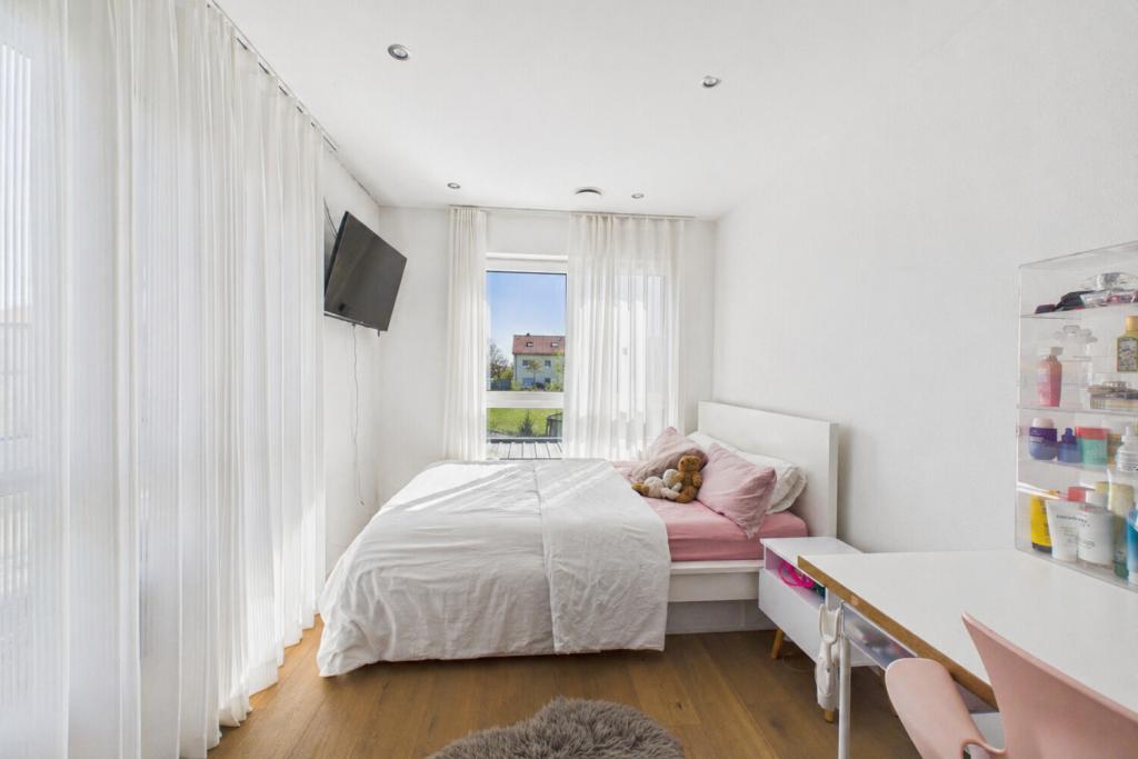 Modernes Familienhaus mit Wintergarten, 3 Bädern in ruhiger Lage - Foto 4
