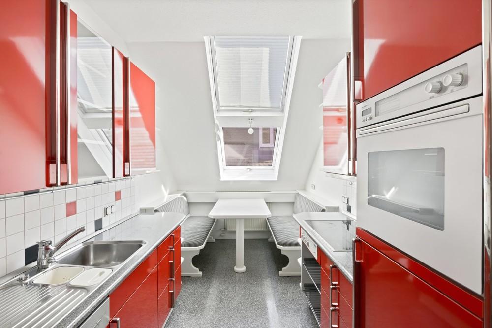Großzügige Altbaugaleriewohnung in der Innenstadt - WG-geeignet - Photo 1