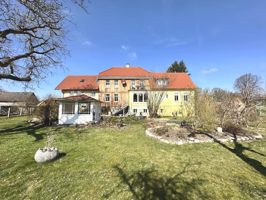 Haus mit großem Garten Beedenbostel