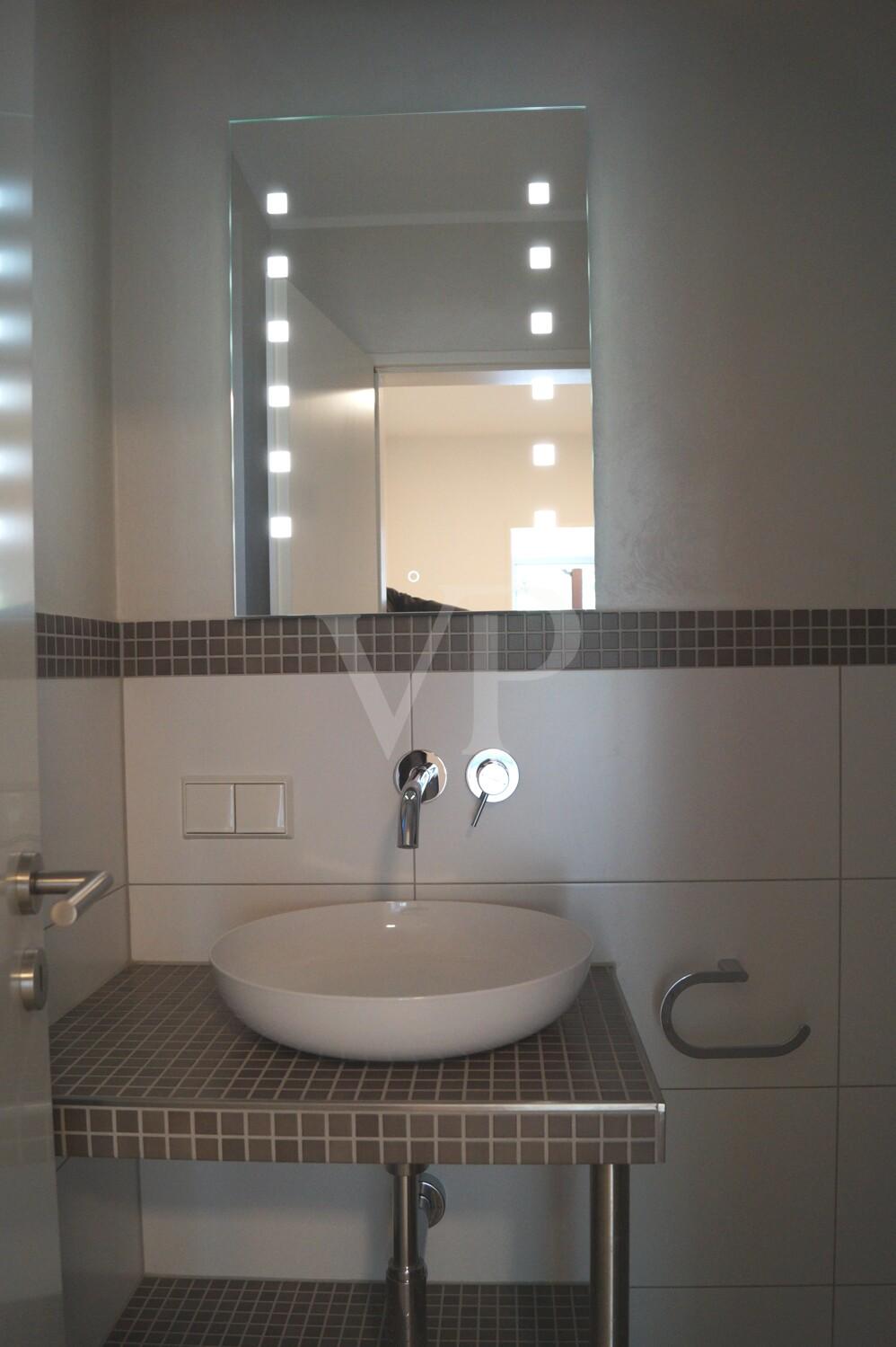 25 Gäste-WC