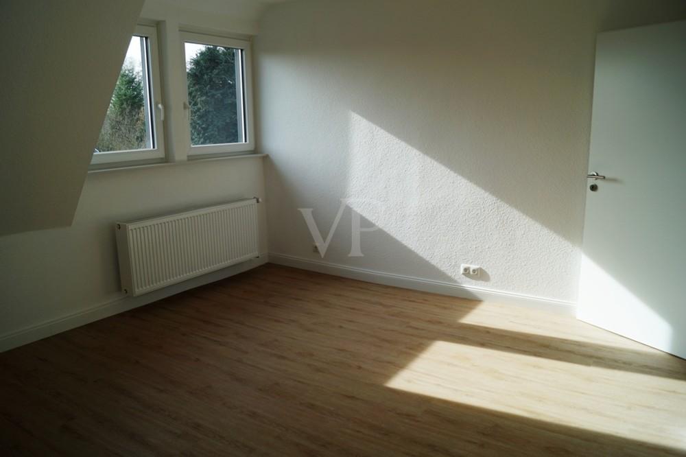 **Modern und schick! Sanierte 3-Zi.Whng. mit Balkon und Garage in ruhiger Lage von Groß-Hehlen** - Photo 1