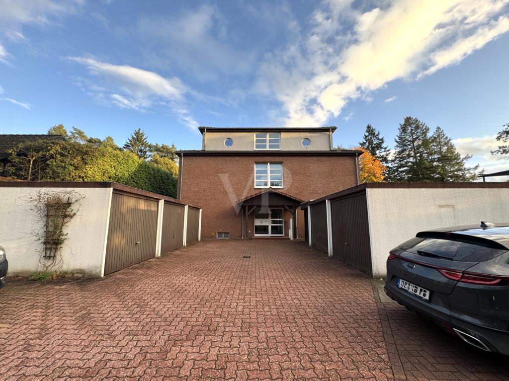 Mit zwei Stellplätzen