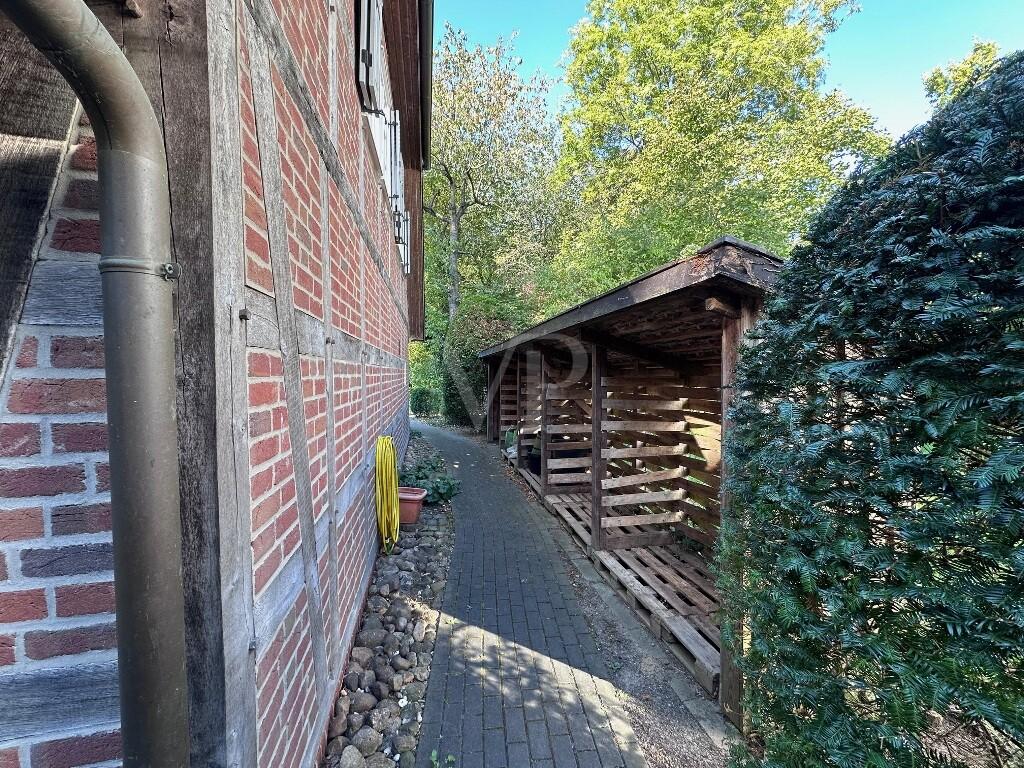 Seitenweg zum Garten