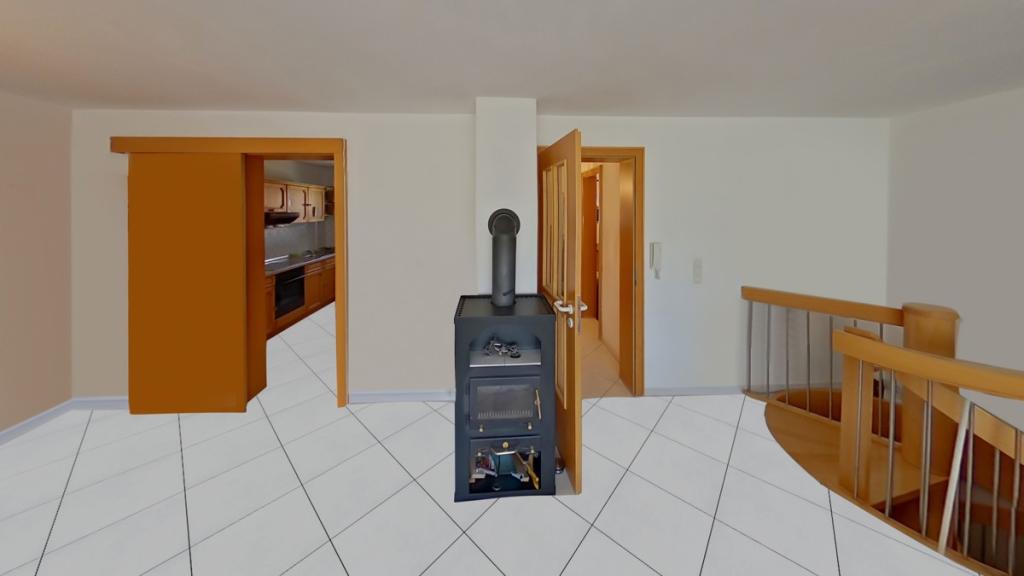 Wohnung Nr. 2 - Wohnzimmer mit Blick auf Küche und Flur (visuell bearbeitet)