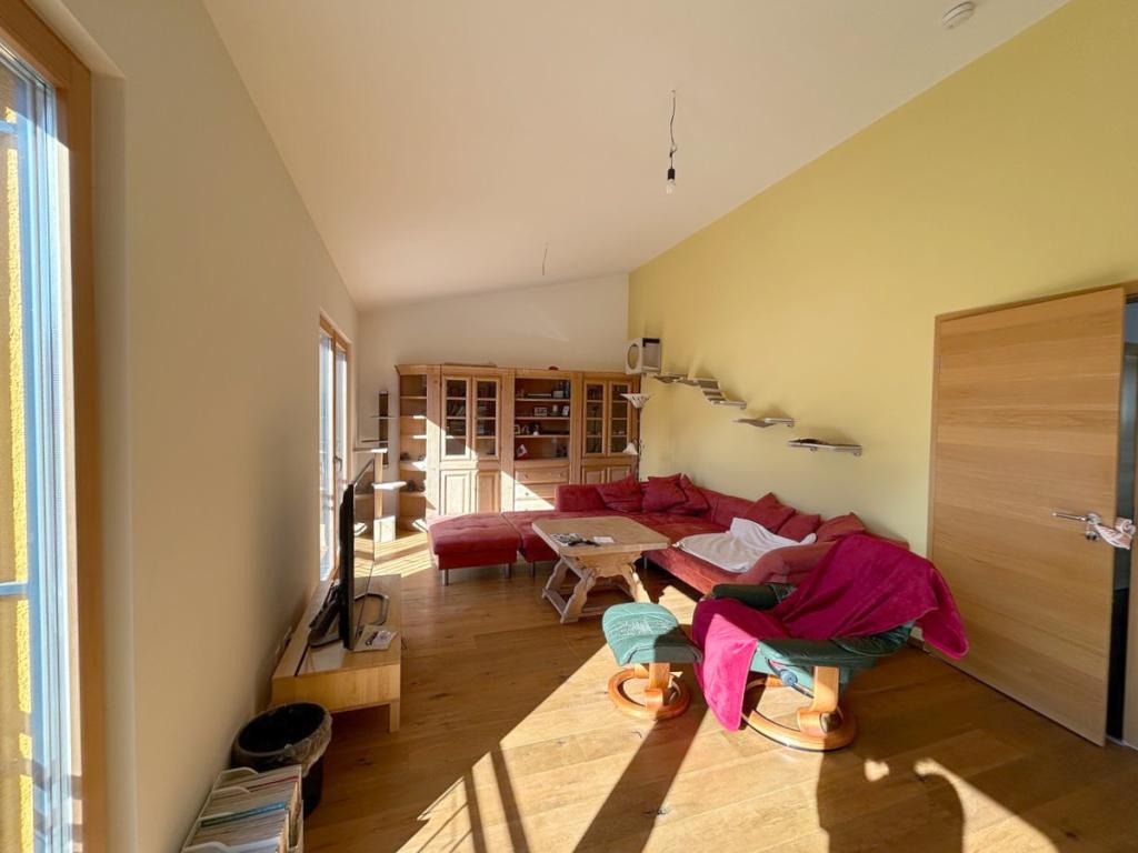 Büro mit Besprechungsraum im Obergeschoss - wird derzeit als Wohnzimmer genutzt